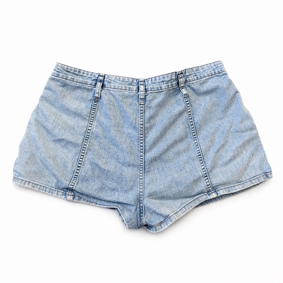 Wild Fable Super High Rise Denim Shorts Light Wash Size 10 - Picture 2 of 3